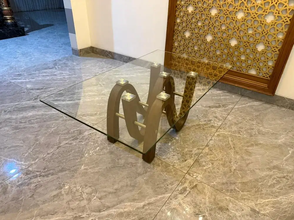 meja ruang tamu dan keluarga