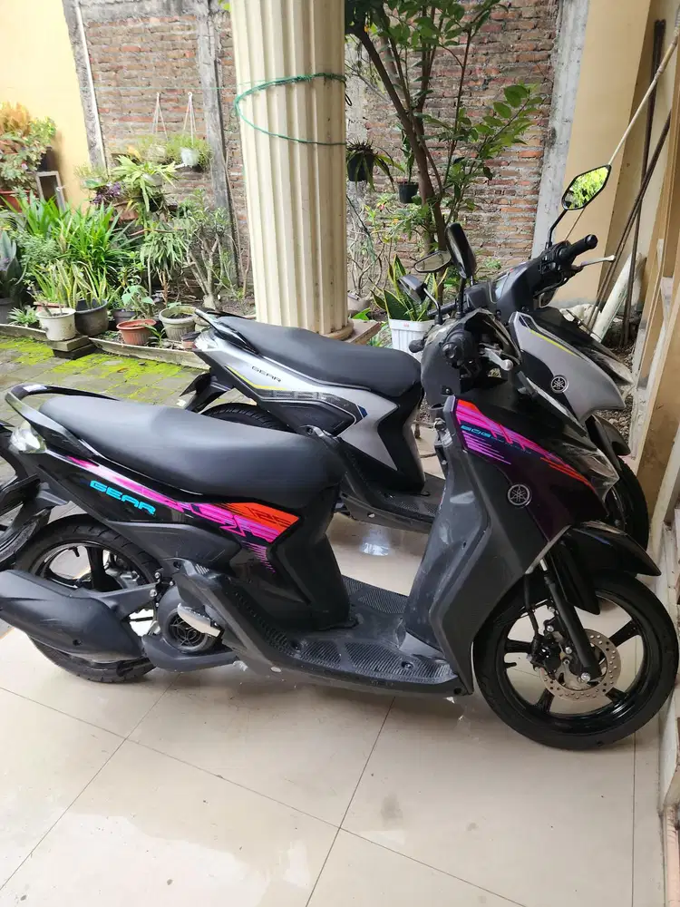 Gear 125 f1 hitam 2024 gbm