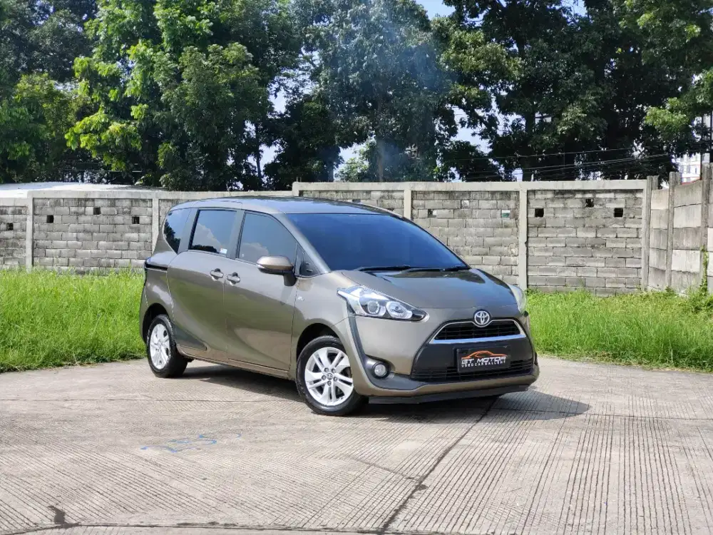 Dp.15jt Toyota Sienta G AT
