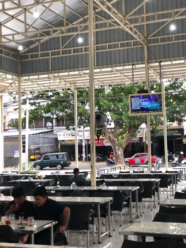 Dicari waiters warkop