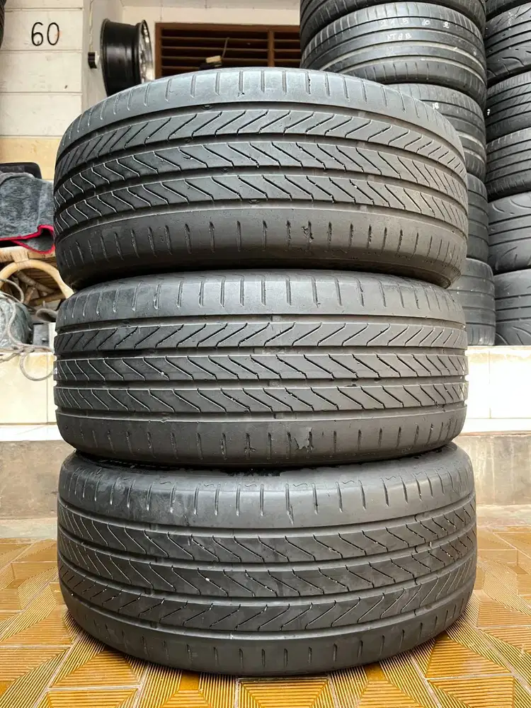 Ban Continental Premium Contact C  215 50 r17  3Pcs