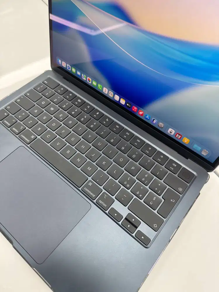 Macbook Air 2024 M3 8/256GB 13