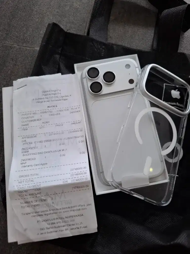 Iphone 17 pro 256 silver digimaps like new