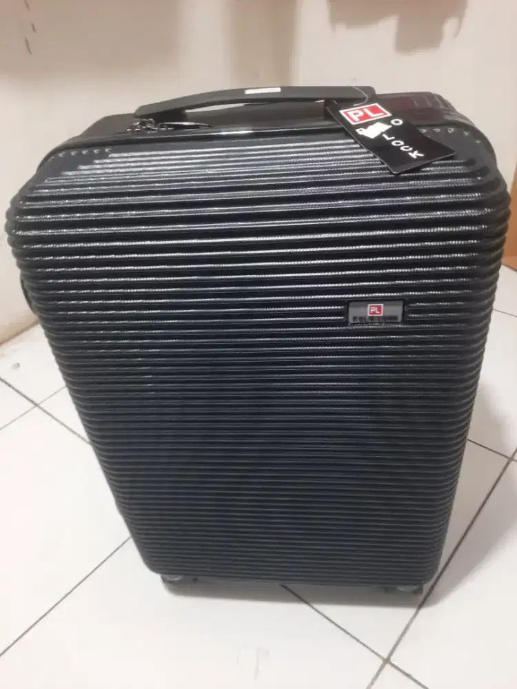 Koper 22 inc warna hitam