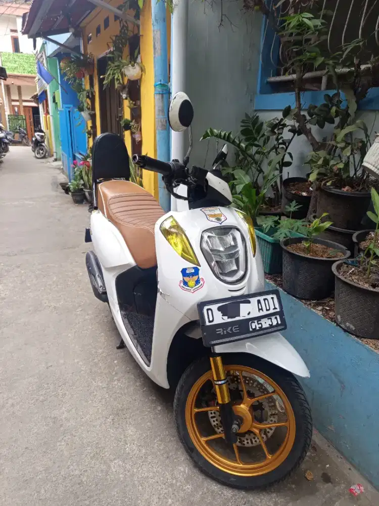 Jual santai HONDA GENIO 2021 surat surat lengkap