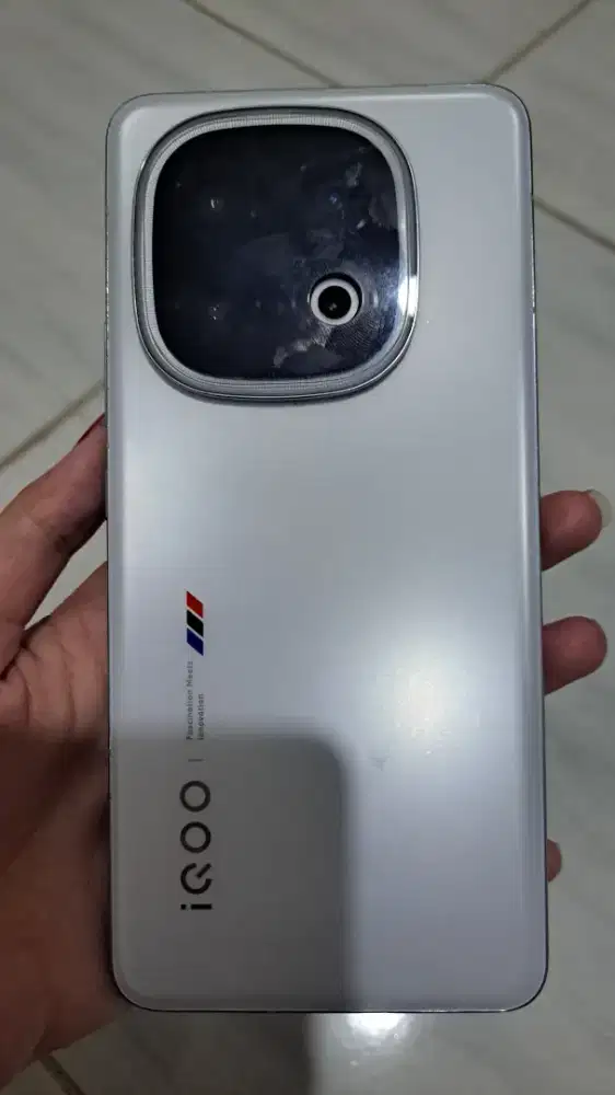 Jual HP IQOO 13 12/256 putih