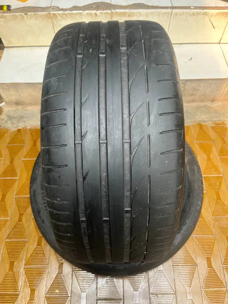 Ban Bridgestone Potenza S001  275 40 r19  1Pcs