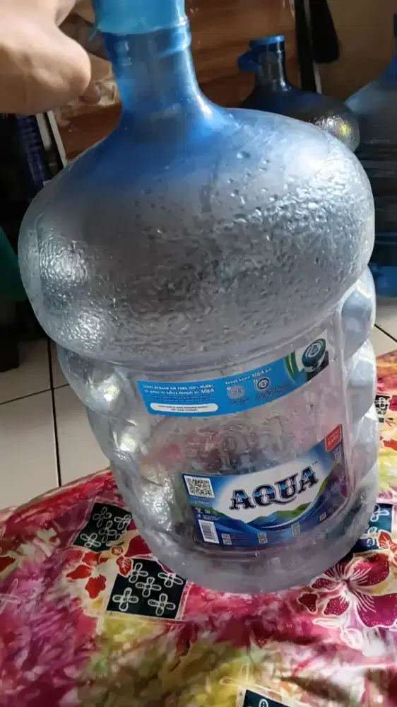 Galon aqua kosong