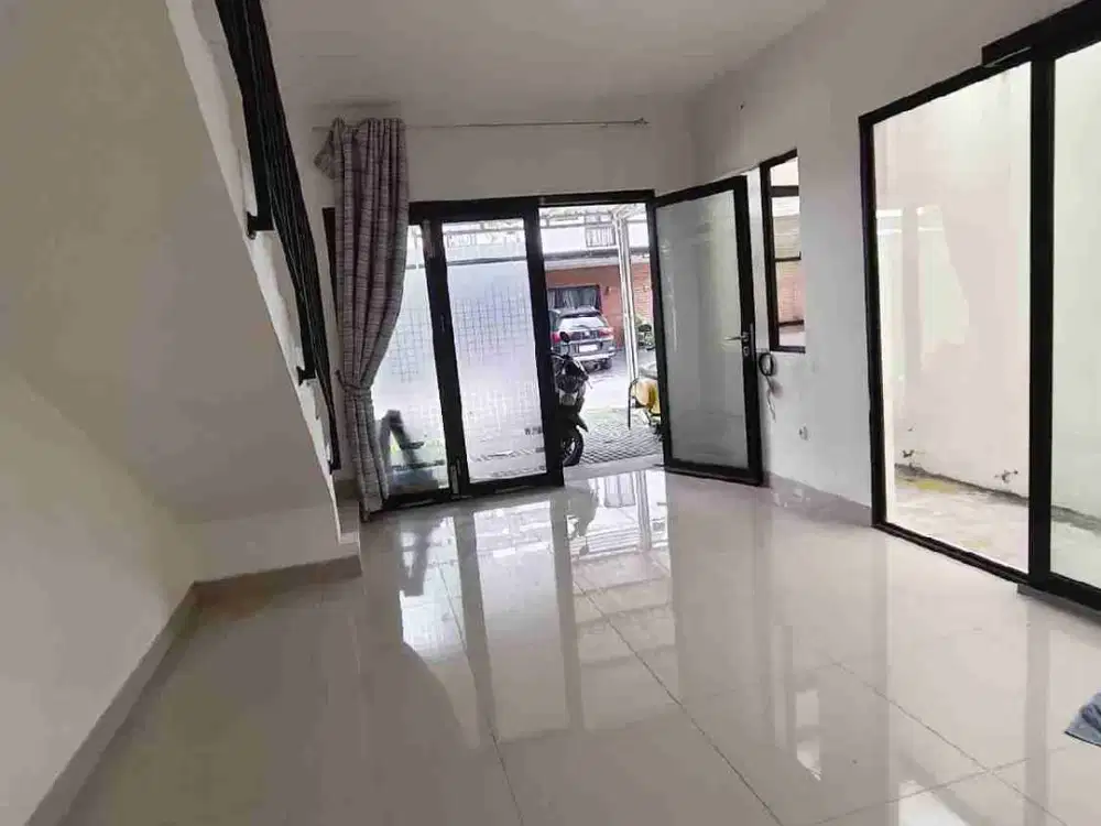 Dijual cepat rumah 2 lantai murah 620jt cluster di vida botanica bekasi siap huni