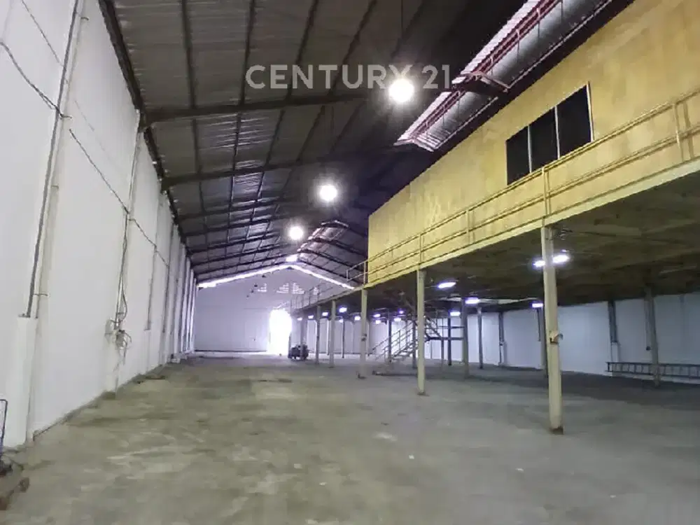 Gudang 1800m2 Siap Pakai Pergudangan Ocean Park Raya Perancis