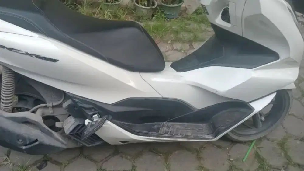 Dijual honda pcx th '23,komplit,plat k,pjk hdp,dst.Rp 31jt 500rb-nego.