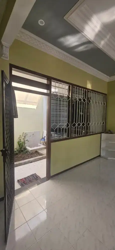 Dijual/Disewakan rumah kutisari
