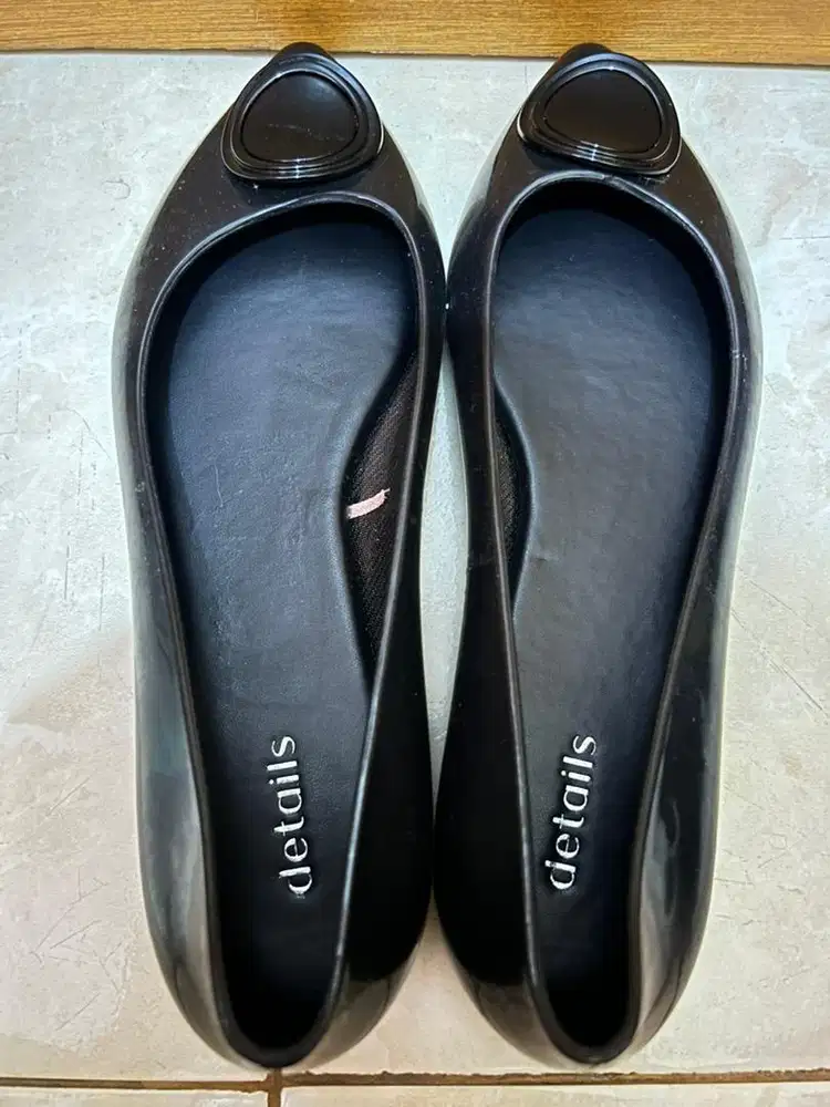 Sepatu teplek flatshoes jelly hitam black size 40 wanita details murah
