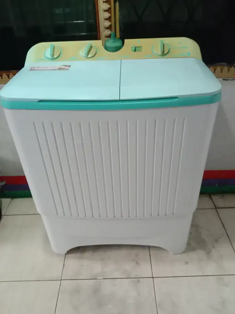 jual mesin cuci polytron 7.5kg mesin halus body mulus kayak baru ori