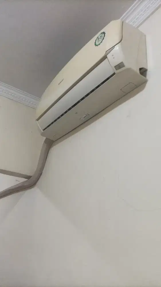 Dijual AC sudah tidak di pakai