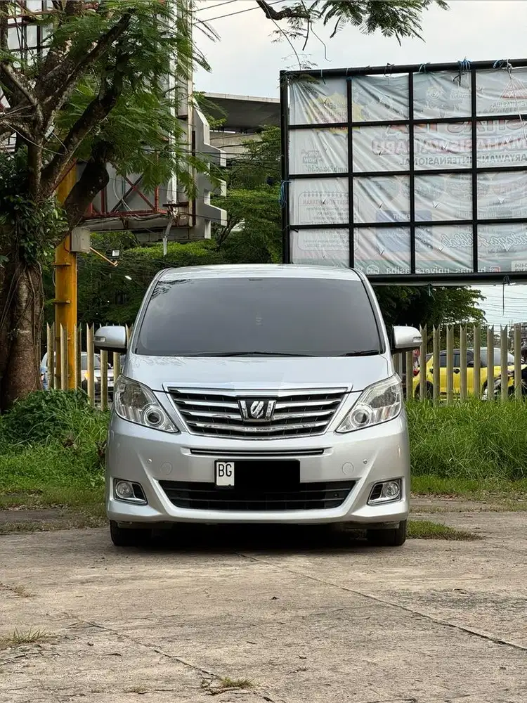 Toyota Alphard X AT 2012, Good Condition