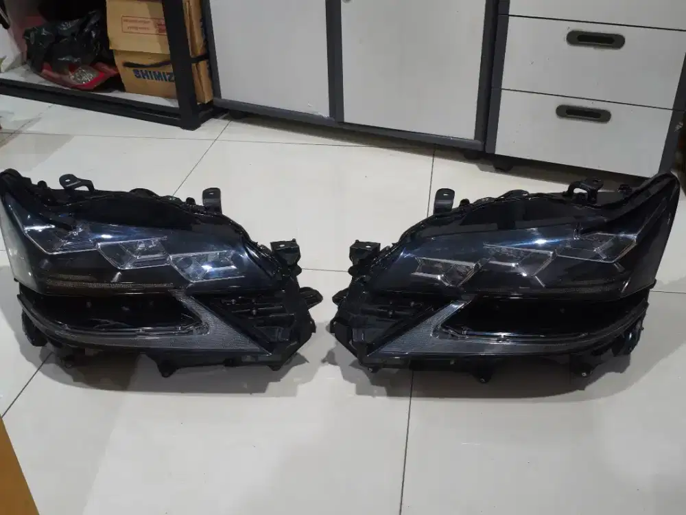 Lampu Headlamp Lexus GS300 / GS350