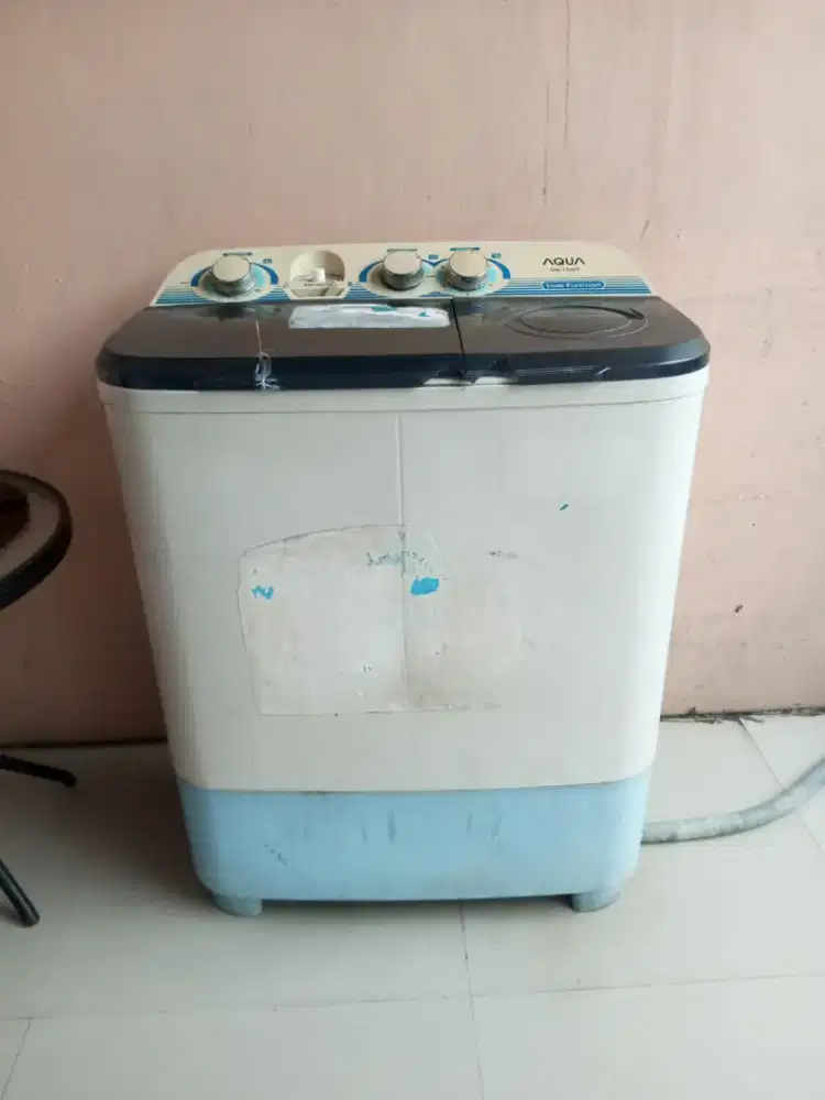 Mesin Cuci Aqua