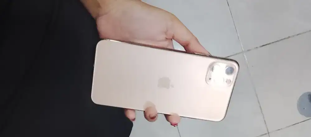 iPhone 11pm 256 bc