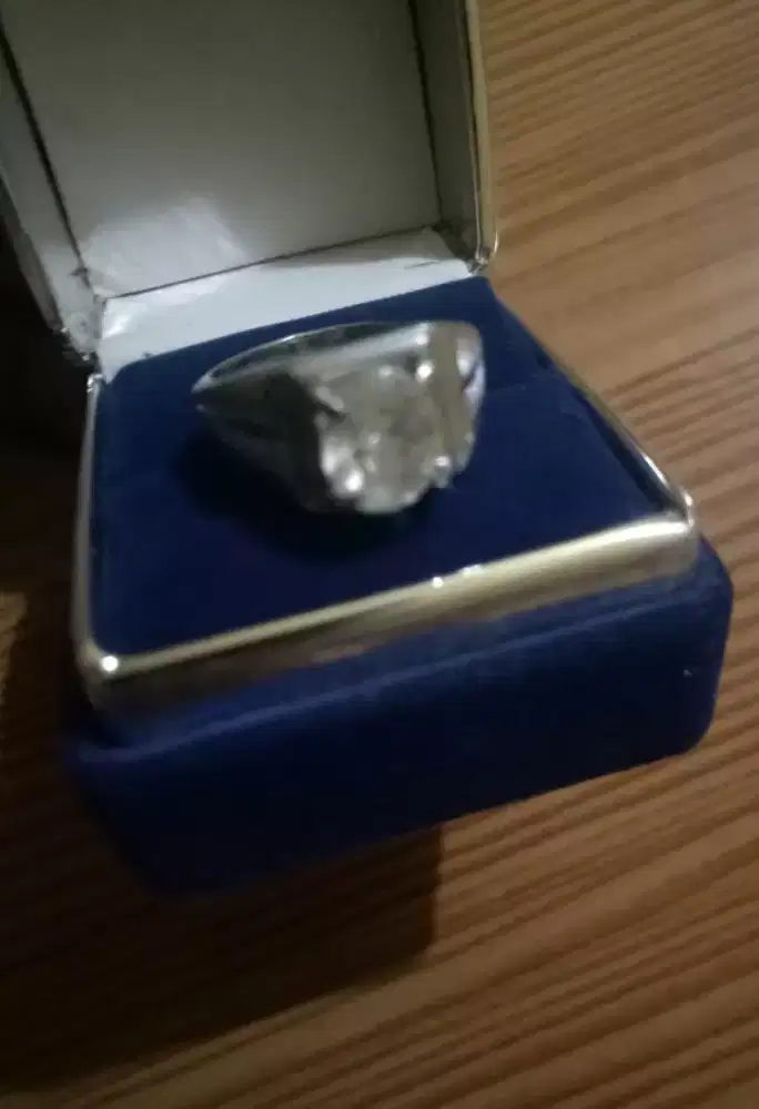Cincin Batu Permata
