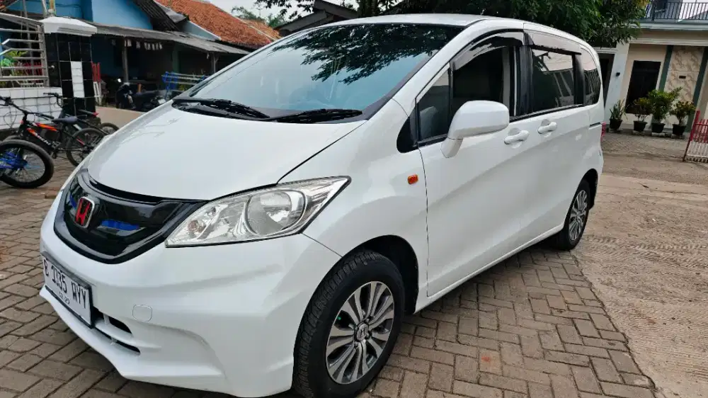 Honda freed 2012 facelift