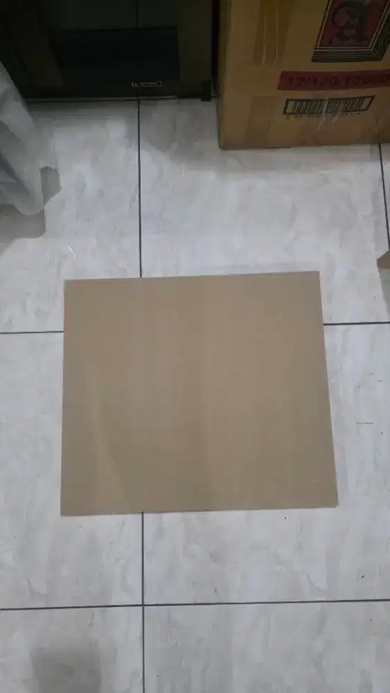 Kayu ambalan lemari 50 x 44 cm tebal 1.8 cm