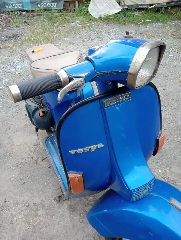 Vespa PX tahun 81