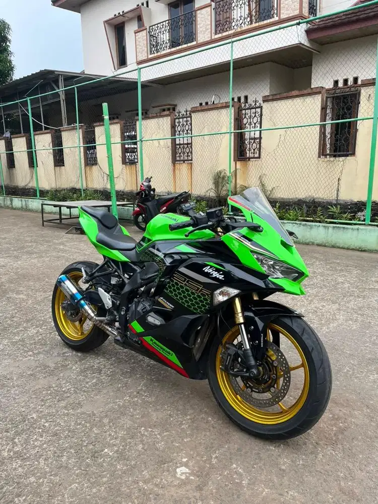 kawasaki ZX25R ABS QS plat 2030 pajak on termurah di zx25r