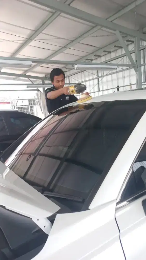 Poles dan detailing