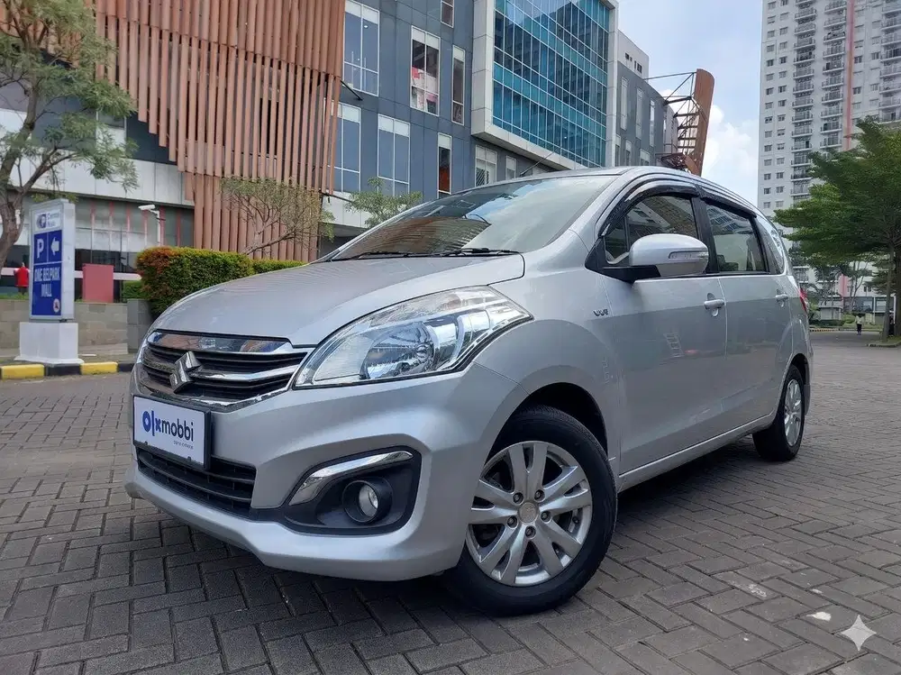 TDP 1 JUTA Suzuki Ertiga 1.4 GX Bensin-MT 2018 Abu-Abu CCYAB