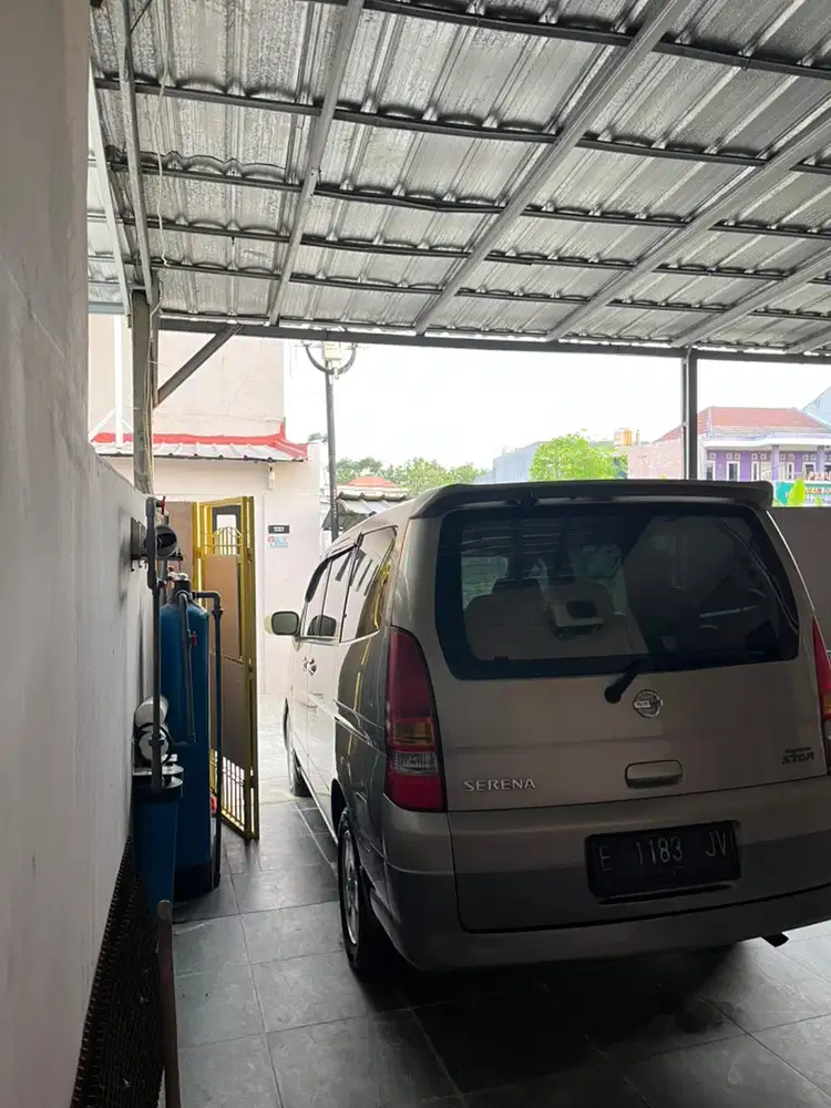 Nissan Serena 2005 Bensin