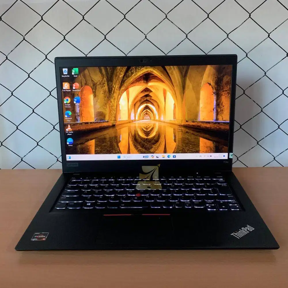Lenovo Thinkpad T14 / Ryzen 5 Pro 4650U / 16GB / SSD 256GB / WIN 11
