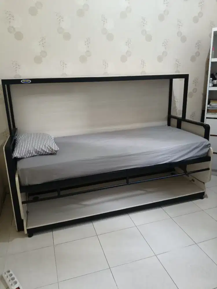 JUAL CEPAT Ranjang Multifungsi / Meja Belajar / Meja Kerja,merk METABE