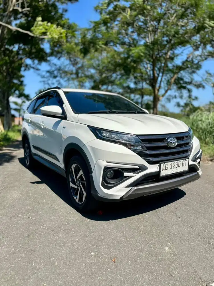 Toyota Rush GR Automatic Like new