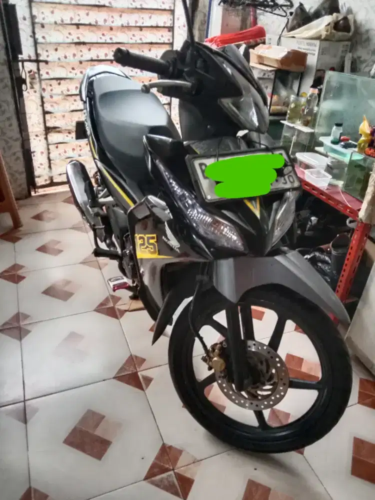 Honda blade cw DD