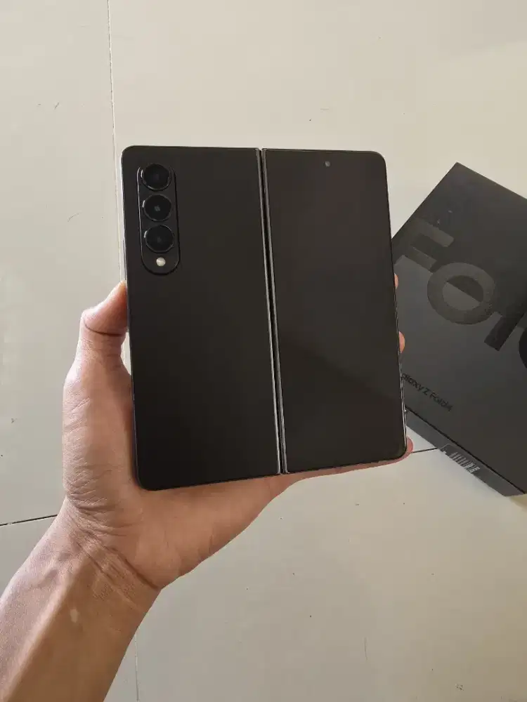 Samsung Z Fold 4 12/512GB Resmi Sein Black Lengkap