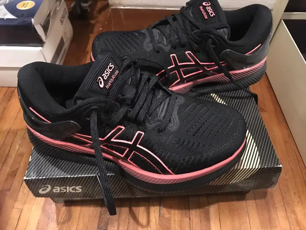 Asics metaride never been used
