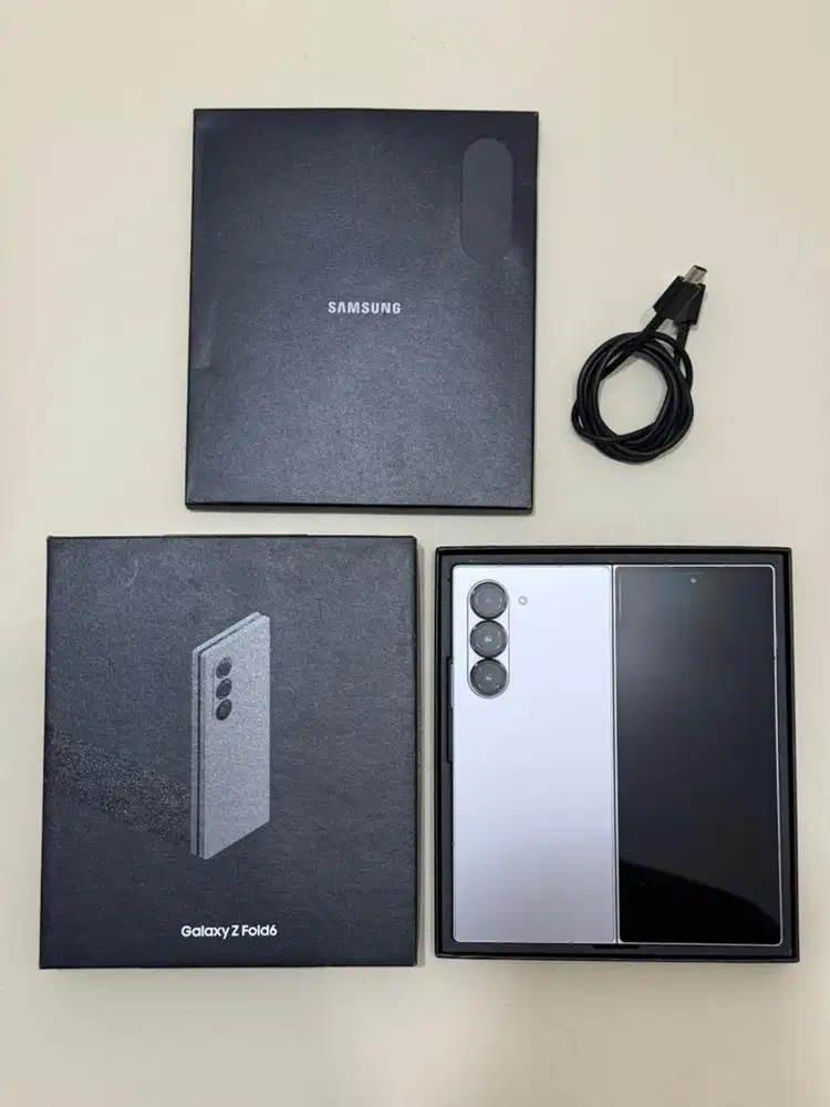 Samsung Galaxy Z Fold 6 12/256 ex SEIN
