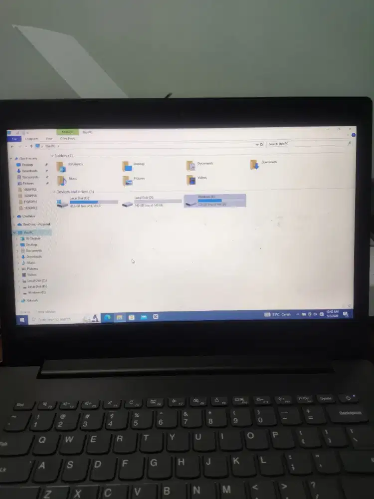 Dijual laptop lenovo 330