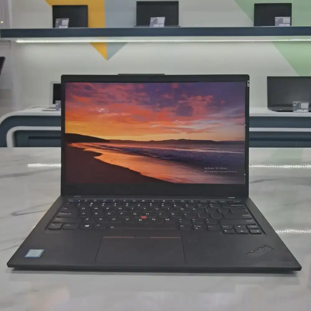 Laptop Lenovo i7 Gen8 RAM 16GB SSD 256GB Layar Sentuh 14 Inch