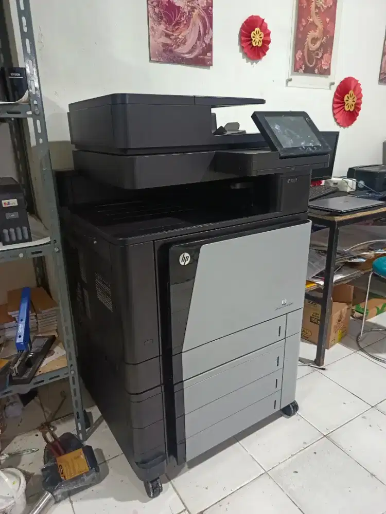 HP LaserJet MFP M880