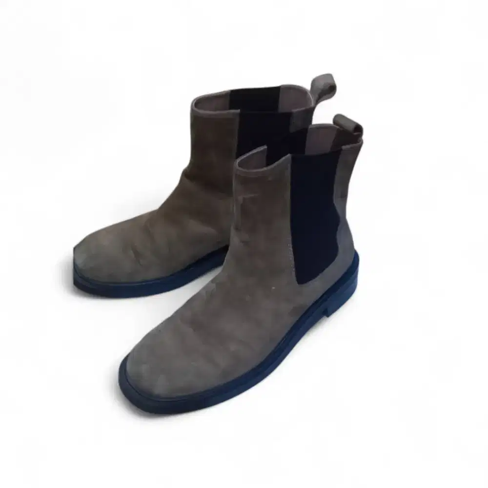 Sepatu boot staccato