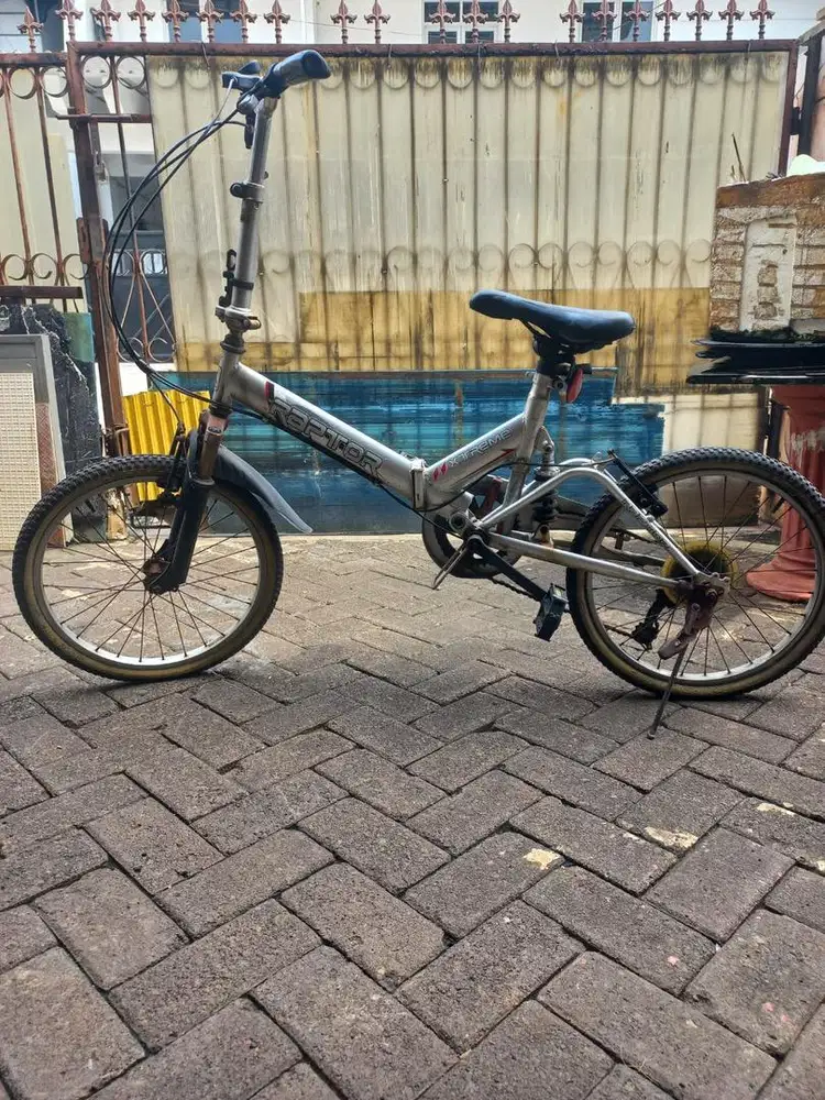 Sepeda raptor abu