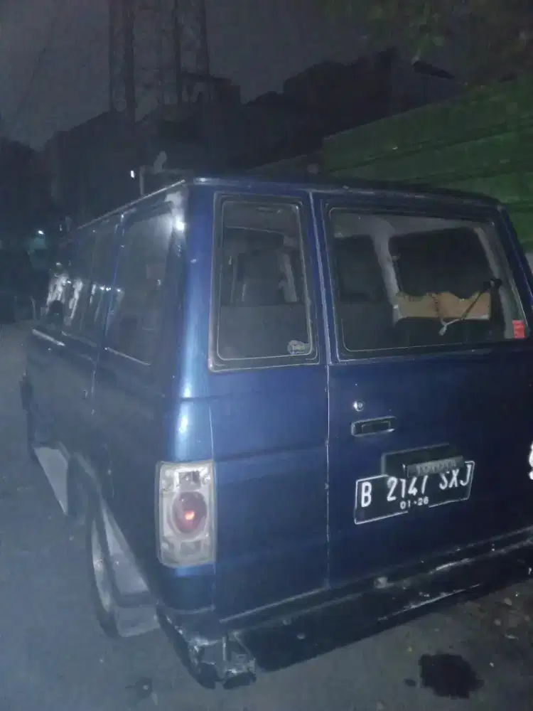 Jual Toyota kijang grand extra THN 96