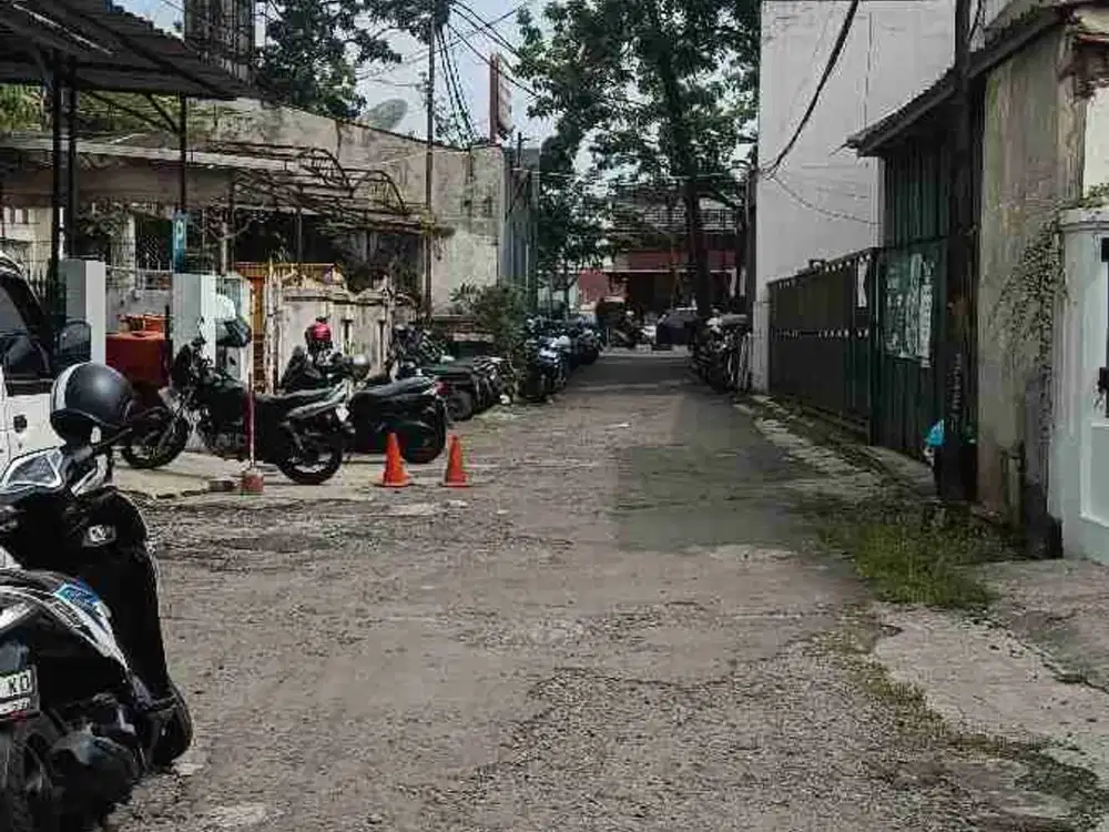 JUAL RUMAH HITUNG TANAH GATOT SUBROTO 5 LANGKAH KE TRANS STUDIO MALL