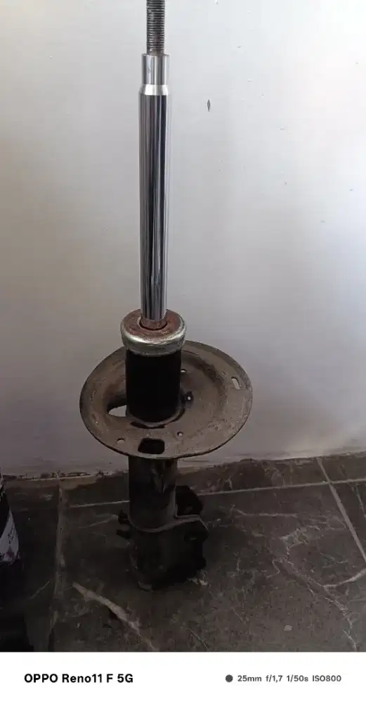 Sok yaris sebelah kiri
