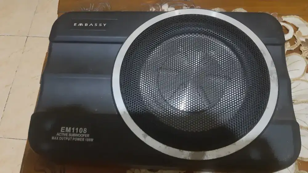 Di jual speker subfower  Embassy