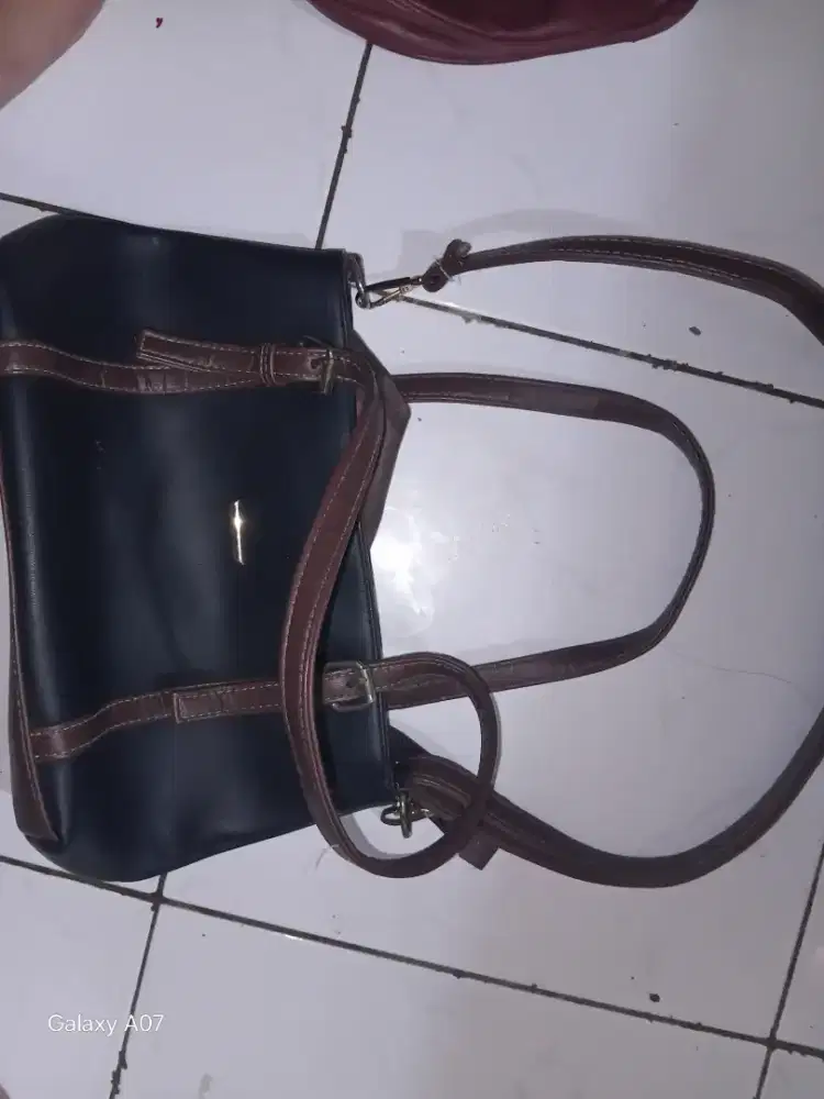 Tas wanita bekas