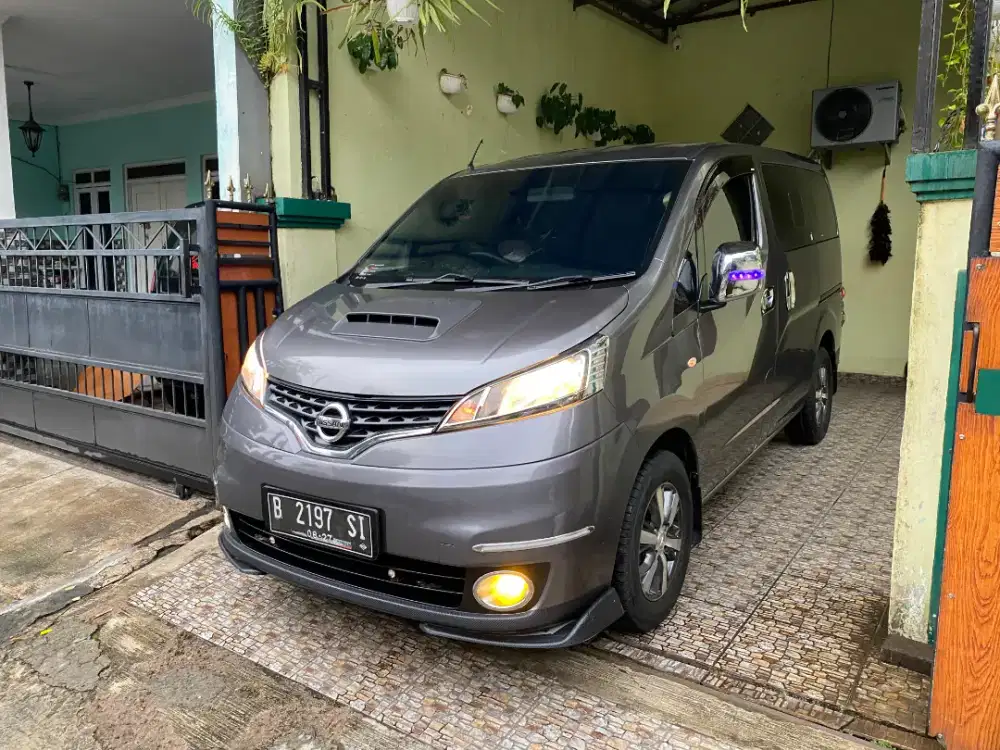 Dijual Nissan Evalia XV 2012 Manual
