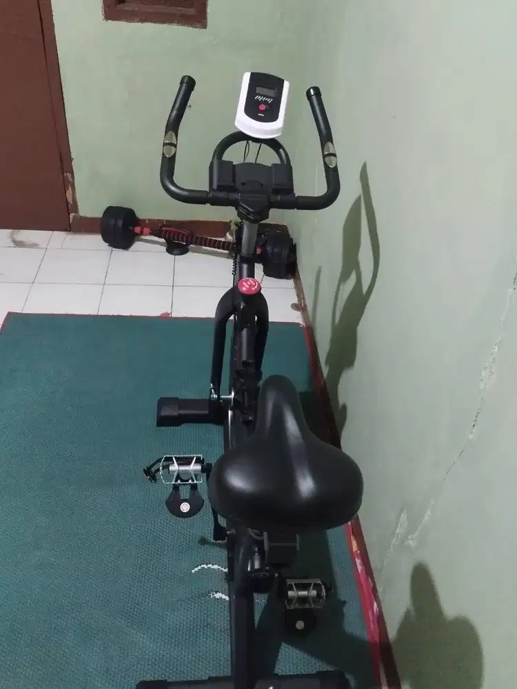 Di jual sepeda statis harga RP. 2.500.000,bisa nego hubungin via WA